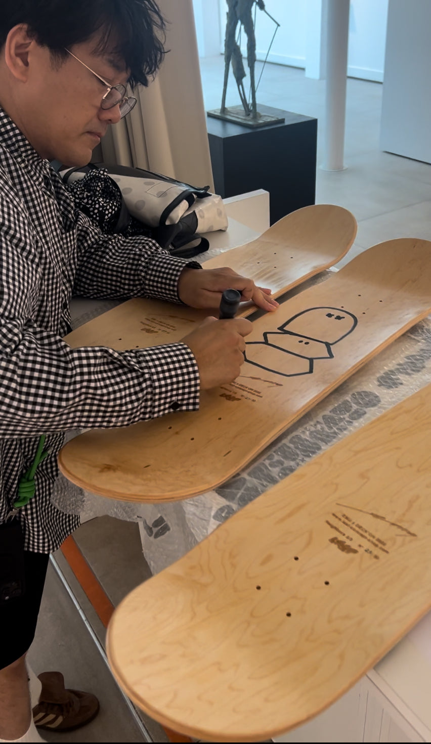 ÉMU SIGNÉ Neighbours n•2 - Deck'On - 1 skateboard