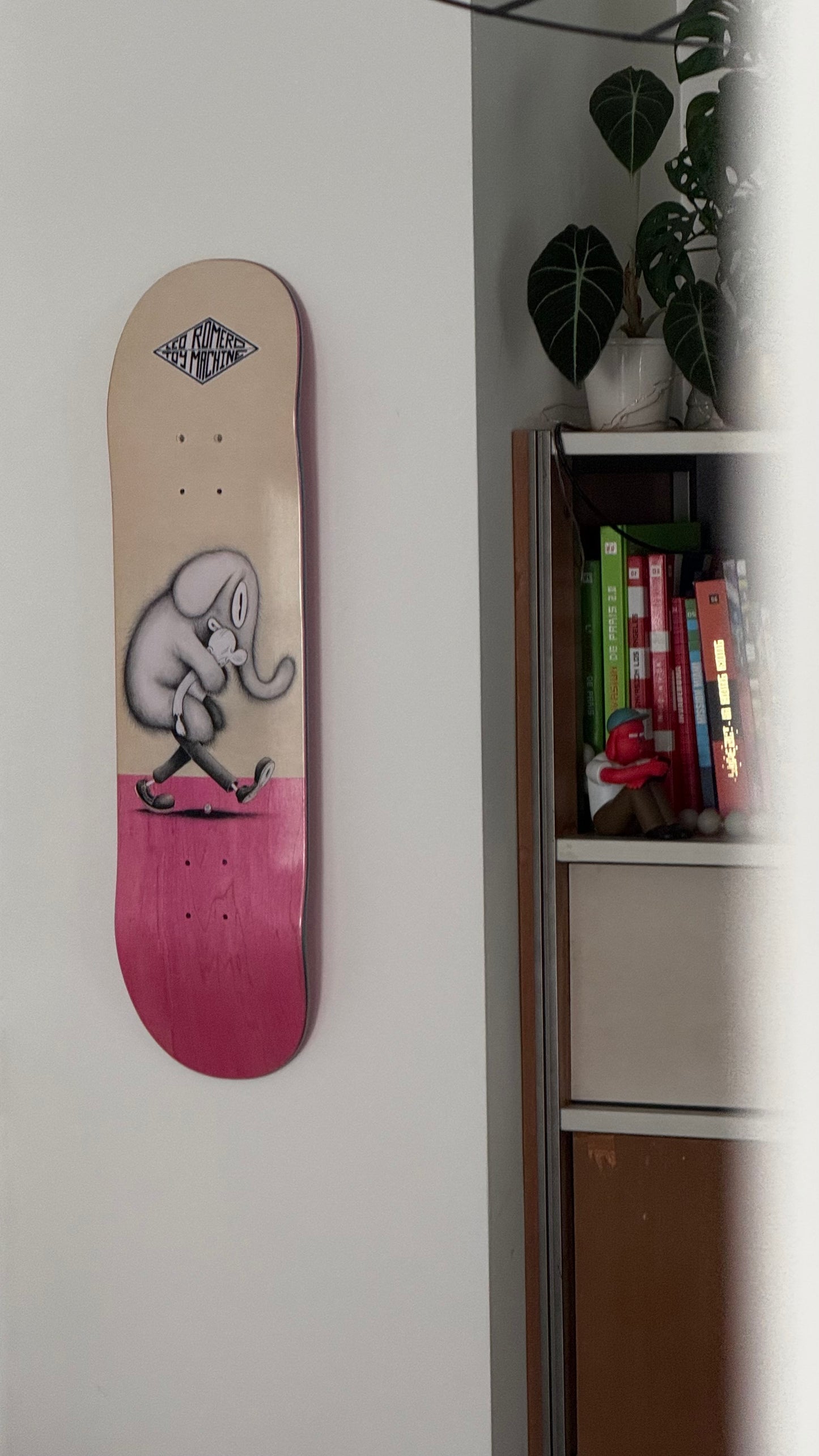 Le skateboard « Pink Elephant » de Jeff Ladouceur