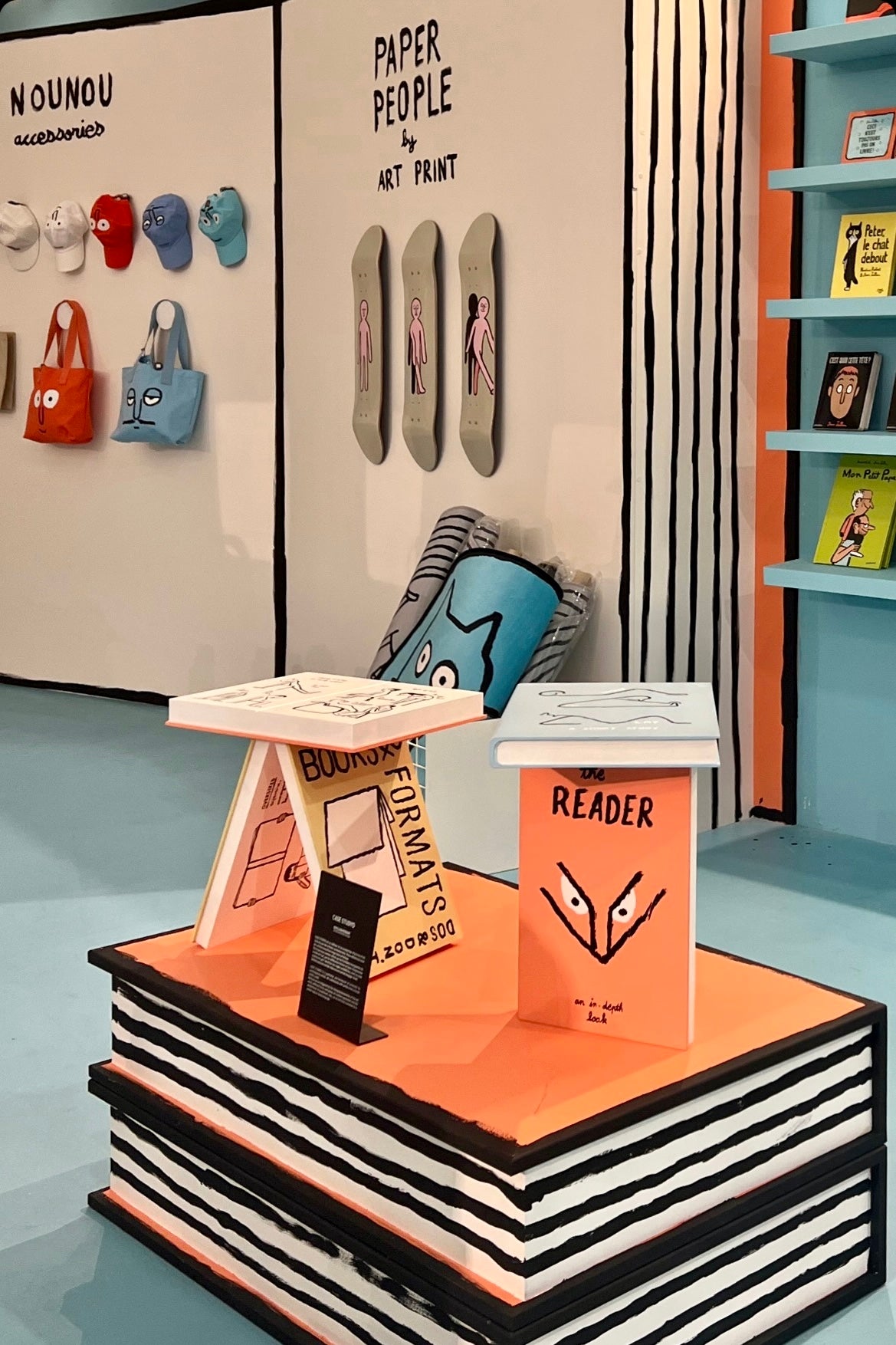 ジャン・ジュリアン - 紙の人物三連画（スケートボード 3 枚）