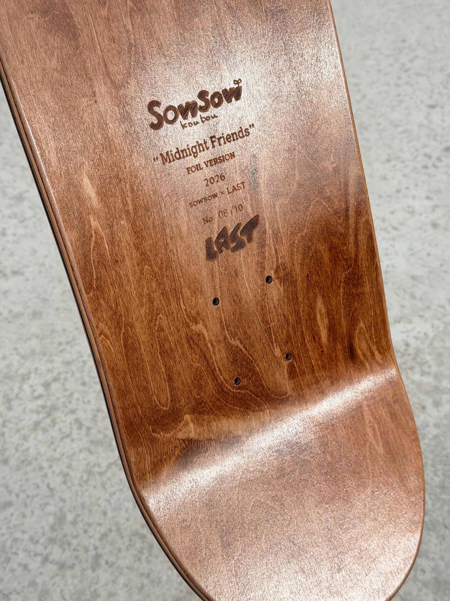 . FOIL version SOWSOW Midnight friends - 1 skateboard