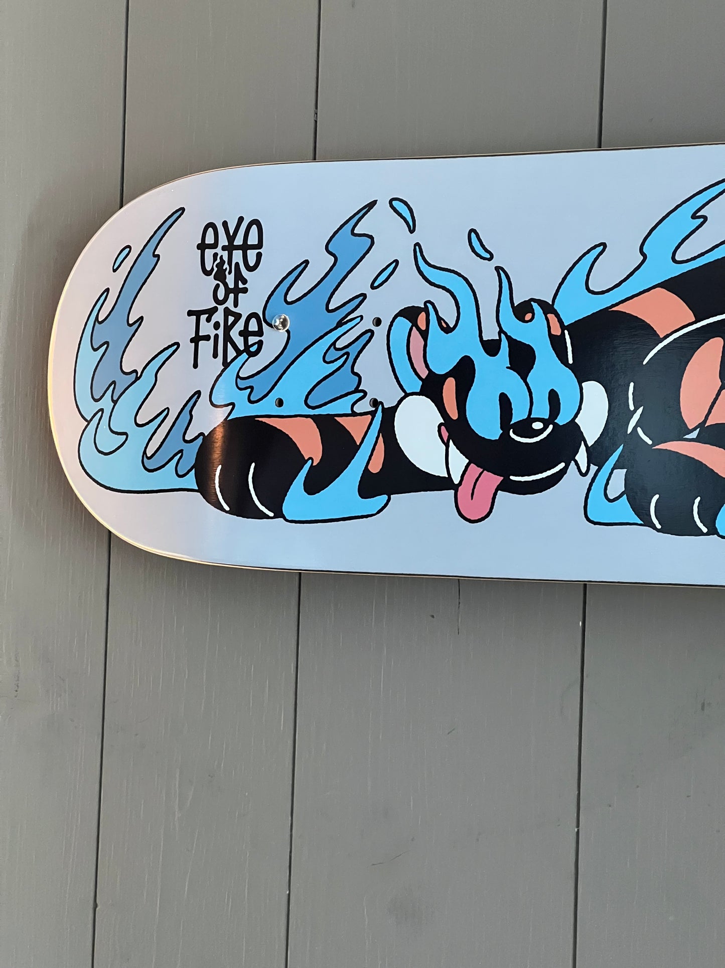 Eye of fire - ↔️ - 1 skateboard