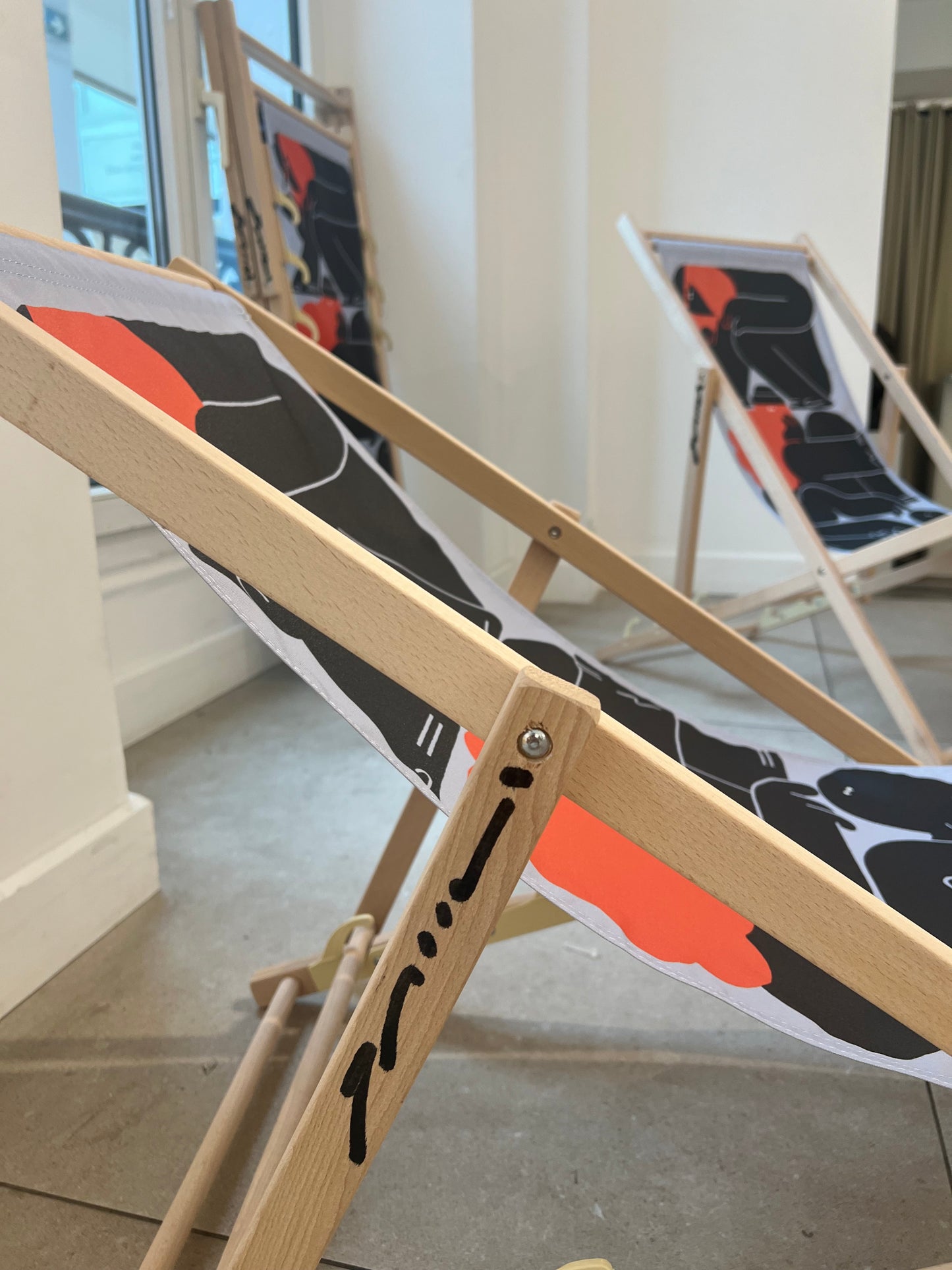 ÉMU SIGNED - ベストフレンド - ラウンジチェア