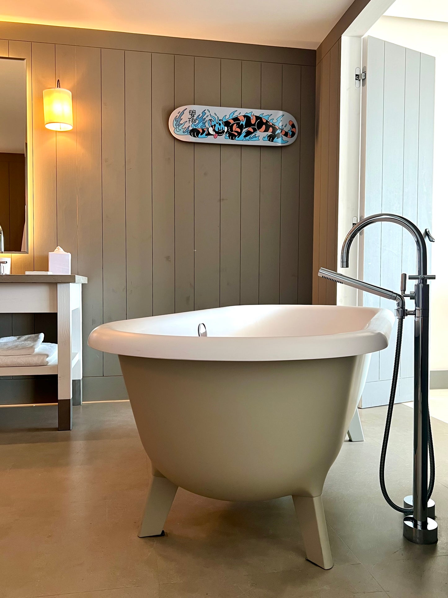 Eye of fire - ↔️ - 1 skateboard