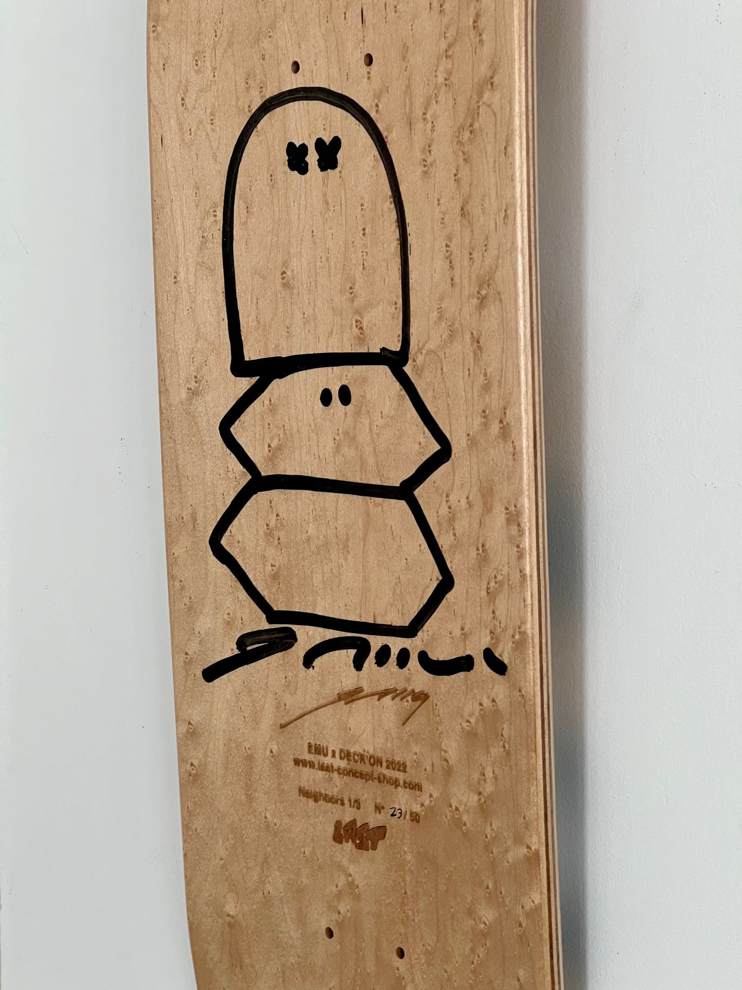 ÉMU SIGNÉ Neighbours n•2 - Deck'On - 1 skateboard