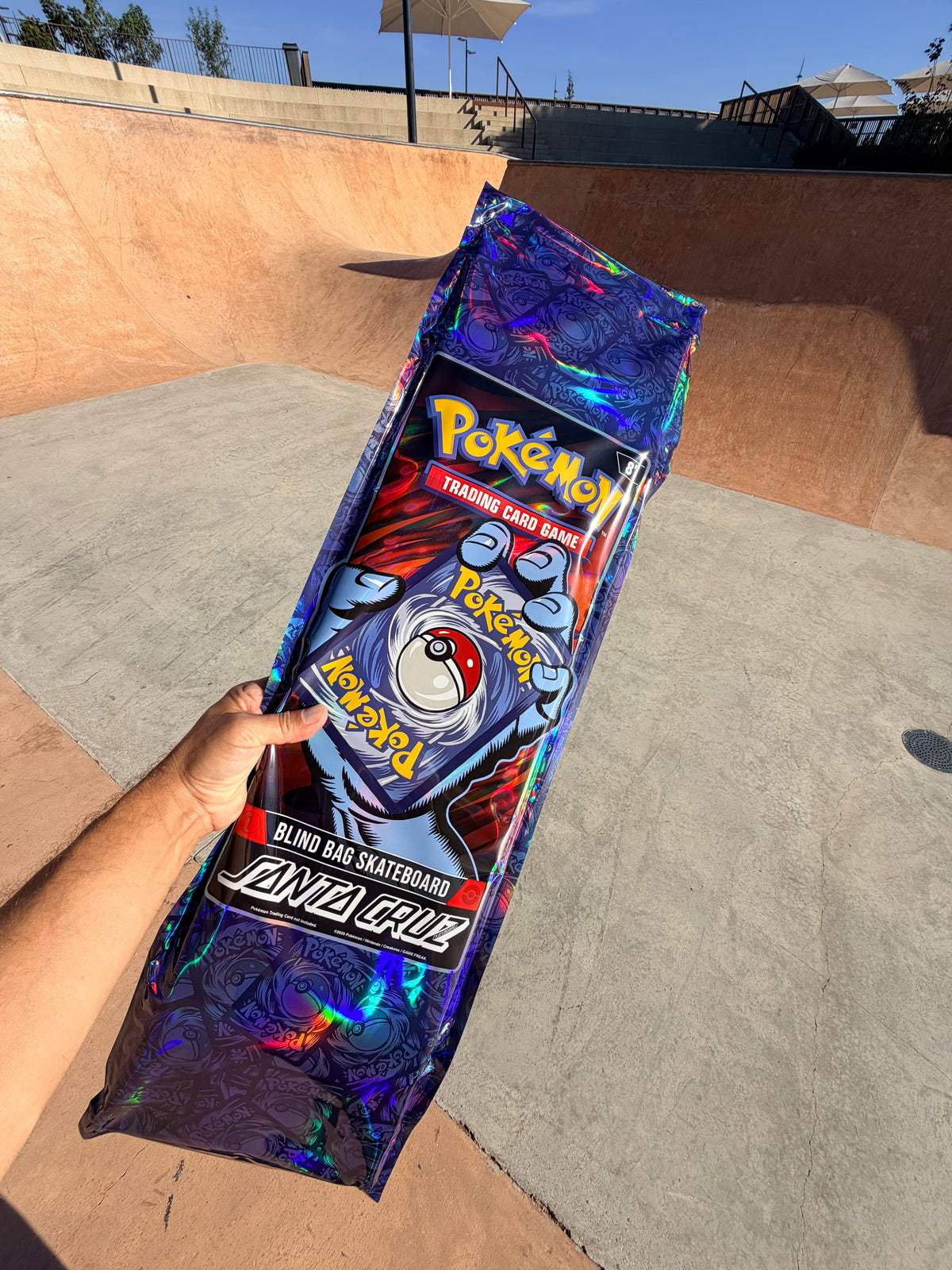 .POKÉMON x Santa Cruz - 1 skateboard en sachet surprise