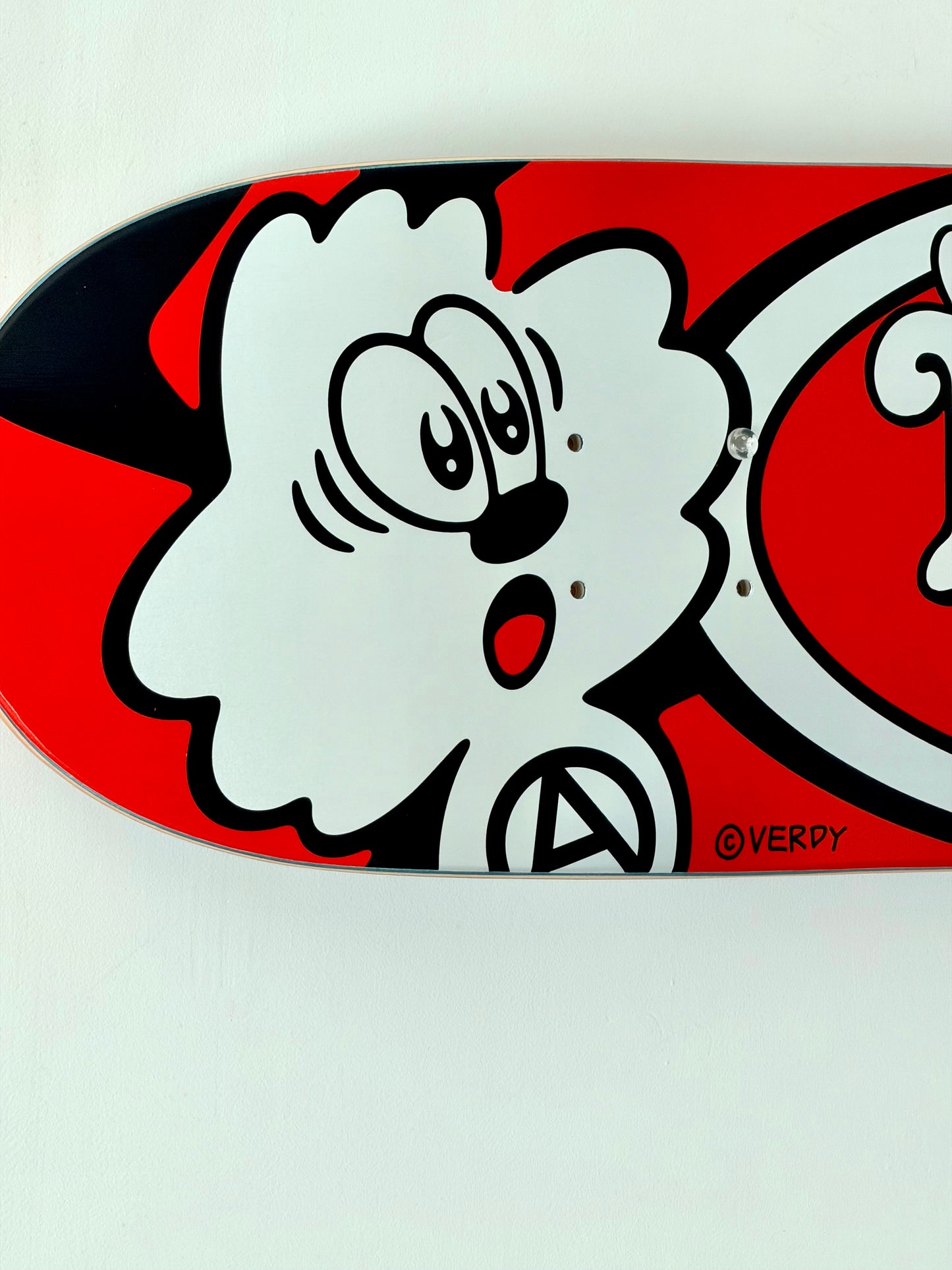 .VERDY Oval Real- 1 skateboard