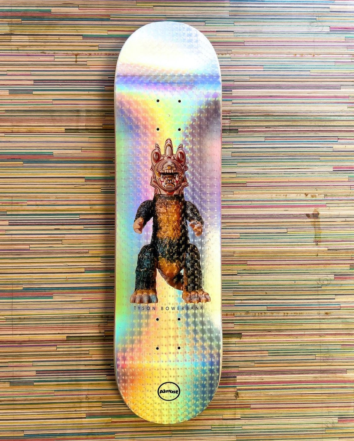 Planche à roulettes Haroshi « monstre brun »