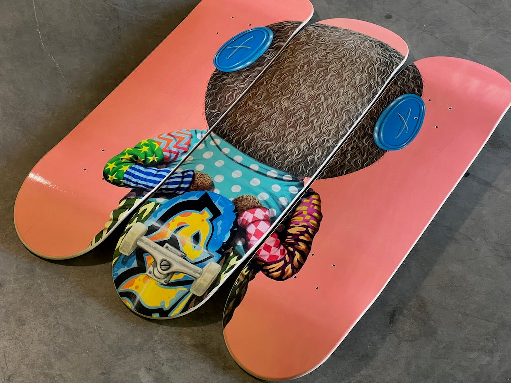 SUANJAYA KENCUT "Pink skate boy" - Coffret Deck'On - 3 skateboards